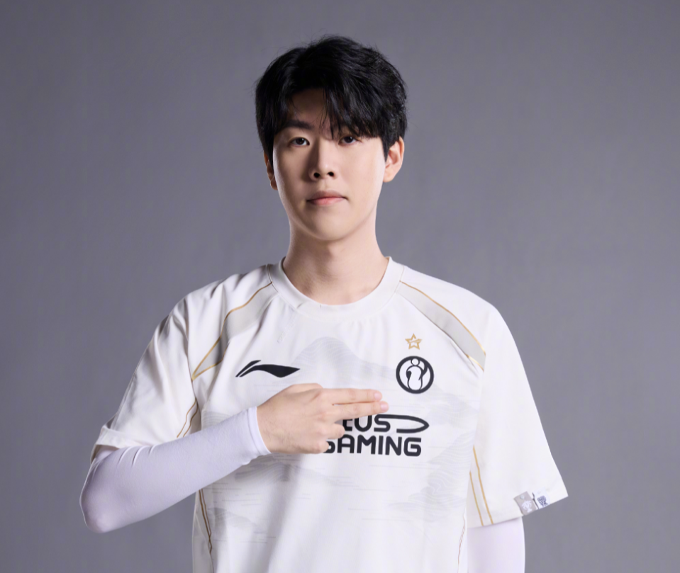 中表现出了 中表现出了