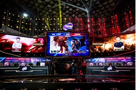 也彰显了中 也彰显了中